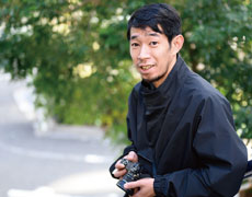 野村 友彰